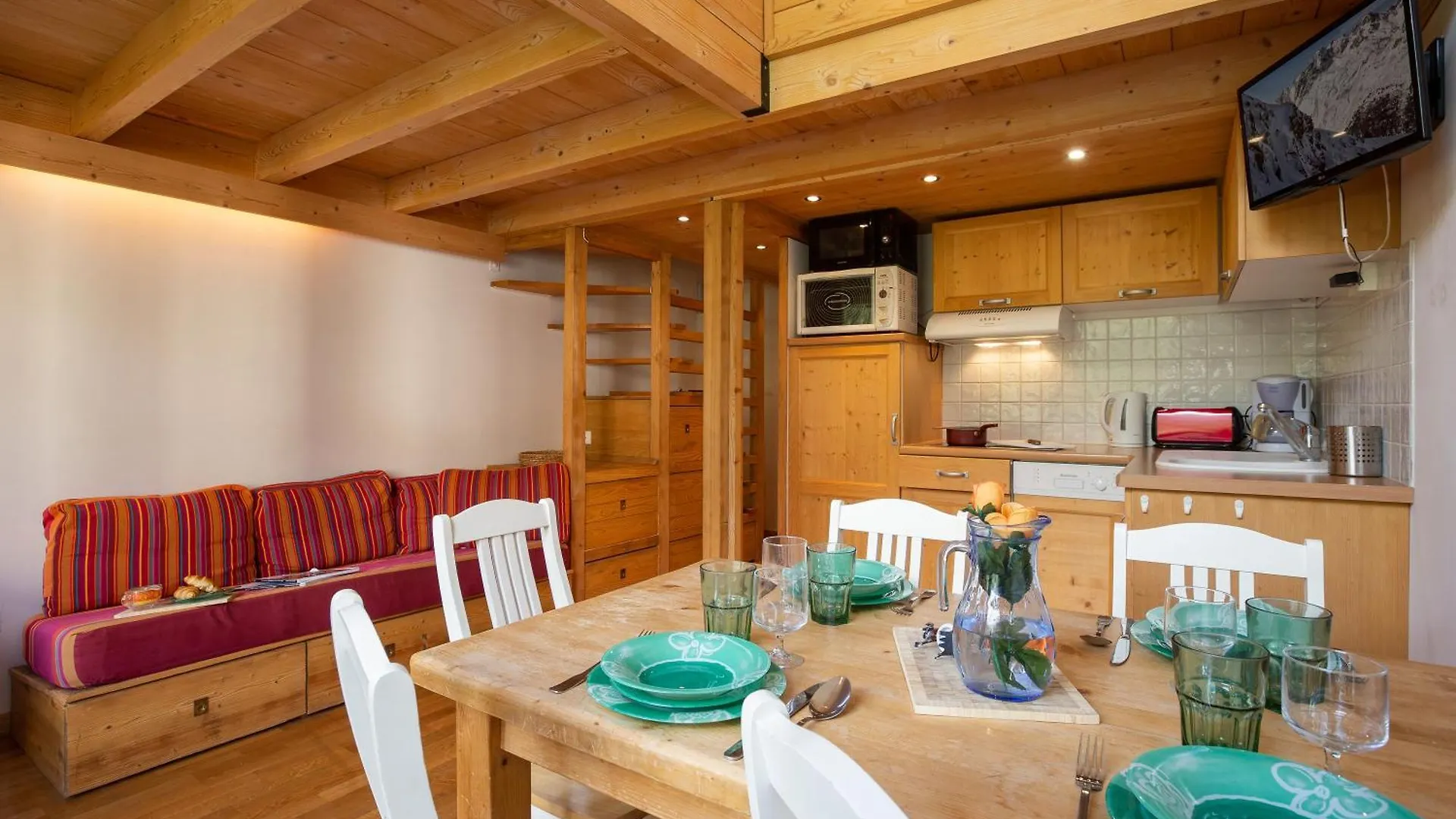 Residence Grand Roc - Ancolies 220 - Happy Rentals Chamonix Apartment