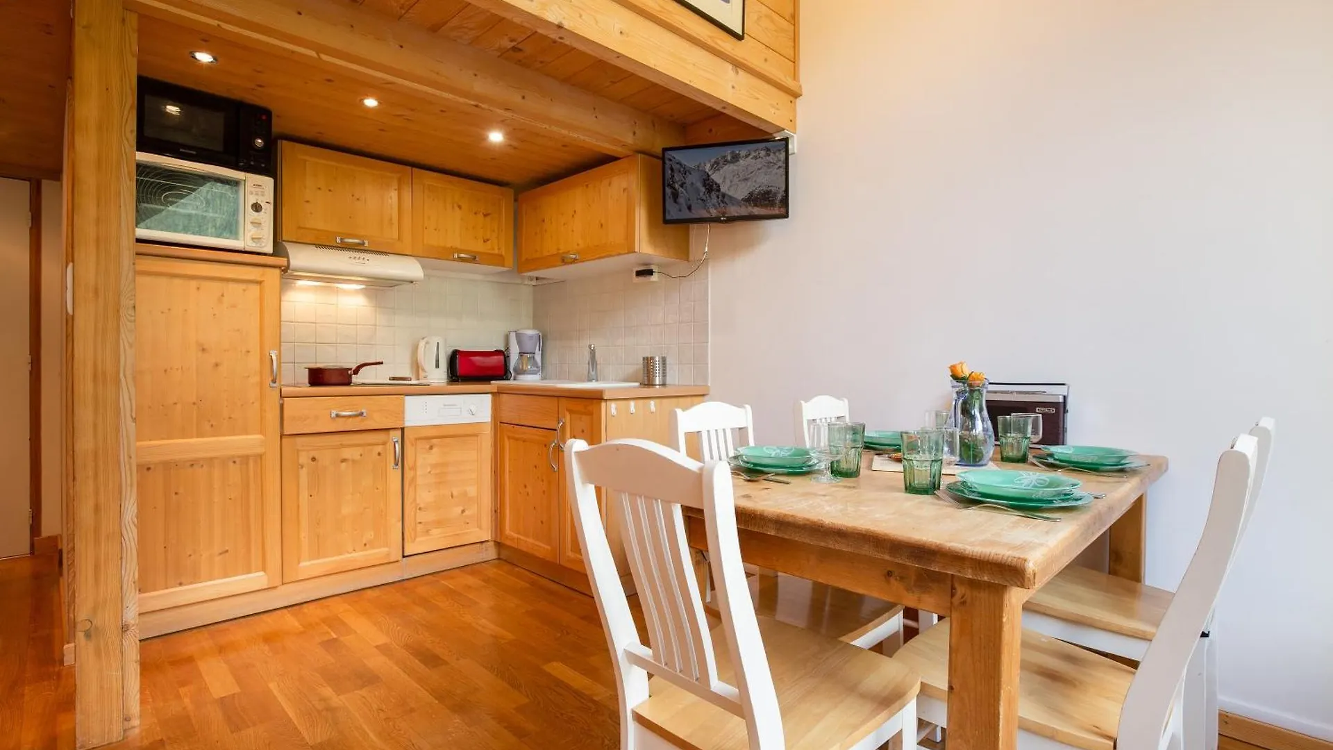 Apartment Residence Grand Roc - Ancolies 220 - Happy Rentals Chamonix France